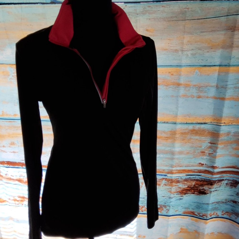 Danskin now semi fitted women's athletic attire